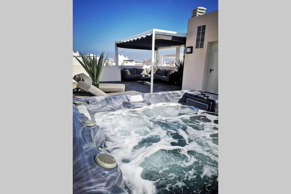 Black Sun. Modern Penthouse In Torrevieja Exterior photo